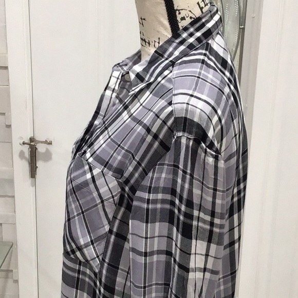 ๐ EXPRESS Plaid Button Down Shirt Hi-Lo Length Long Sleeves With Collar - Picture 6 of 11